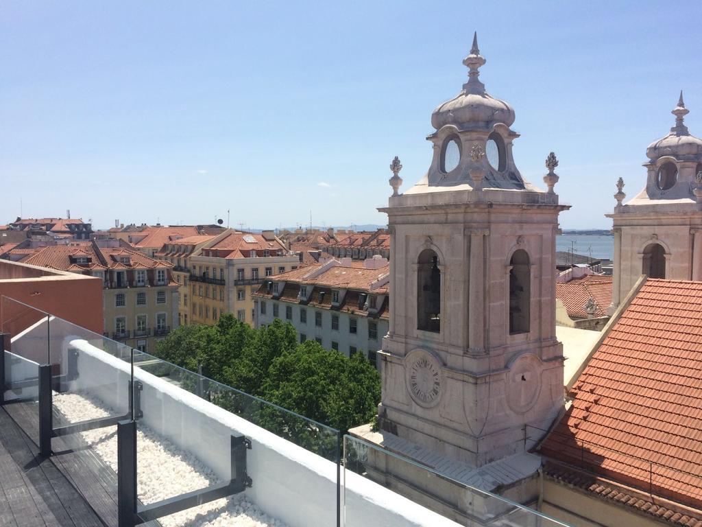 A Terrace On A Topfloor With A View Lisbona Esterno foto